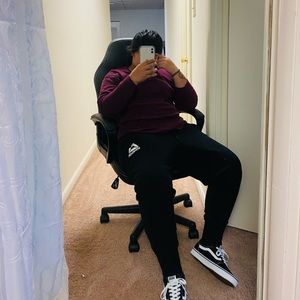 Meet your Posher, Liana